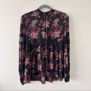 🌹 Floral and Lace Turtle Neck Long Sleeve Blouse Size Large